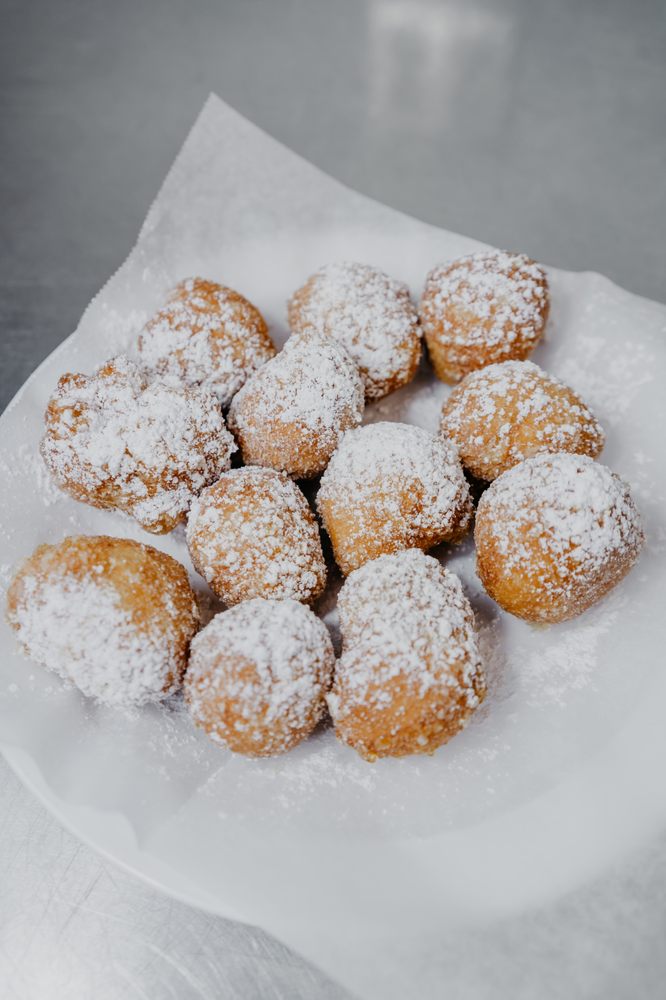 Zeppole (Caramel or Chocolate)
